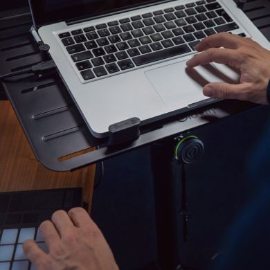 Підставка для ноутбука з регульованими фіксаторами Gravity LTS T 01 83993 фото